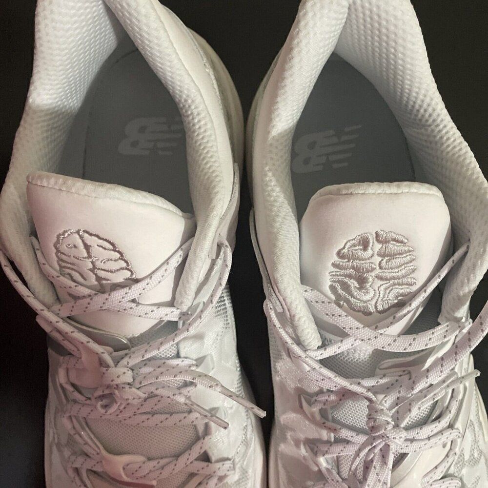 Size 18 - New Balance Two WXY V3 White Grey Men’s Basketball Sneakers Authentic - Picture 12 of 17